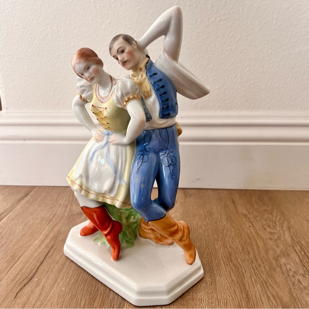 1960-70 Herend Porcelain statuette “Dancers” Folk Figurine‎ Vintage MINT 10"